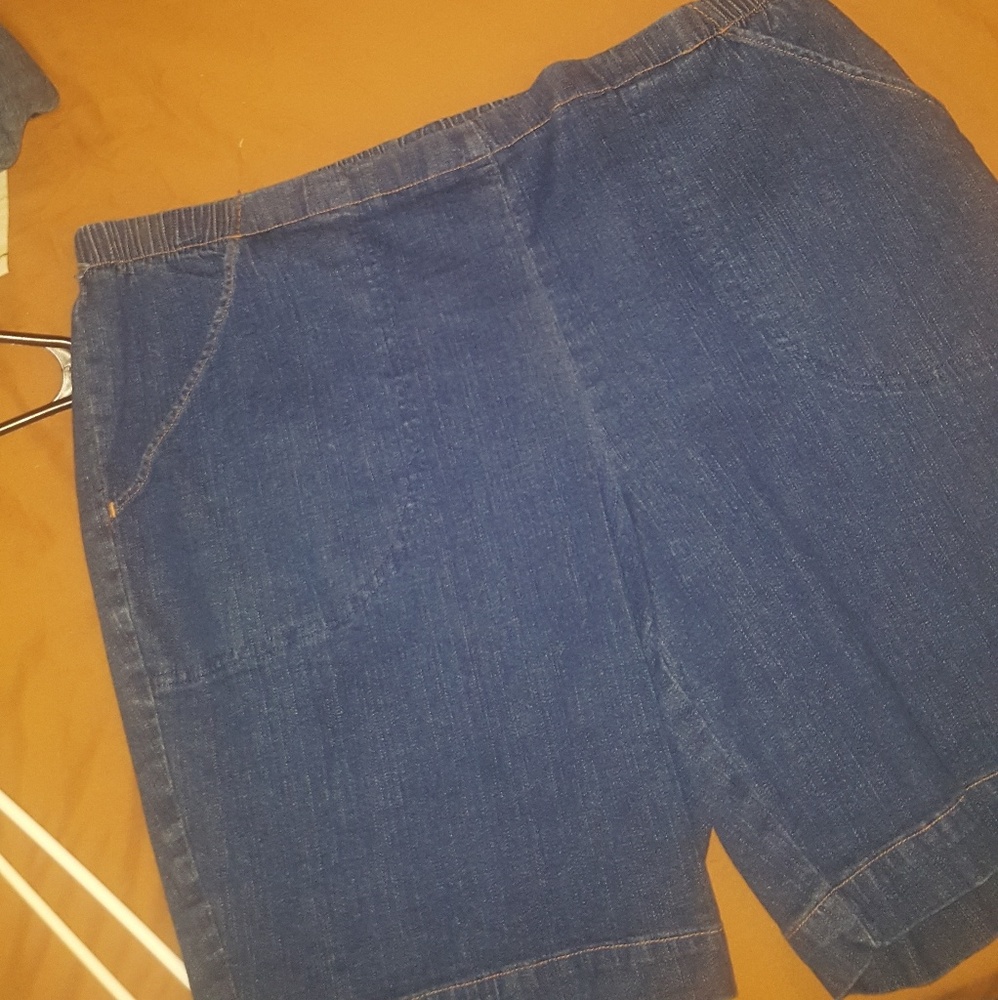 JUST MY SIZE 🔸️ 2X blue jean type shorts🔸️